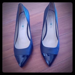 Black  leather with patton tip heels barefoot tess